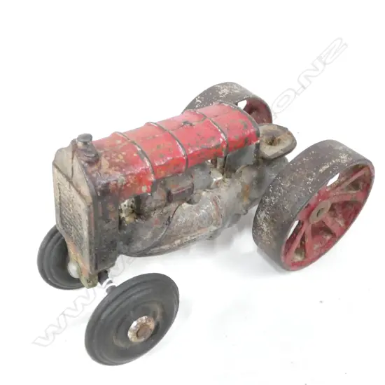 OLD CAST IRON TRACTOR  L 150MM - HAS WEAR TO PAINT